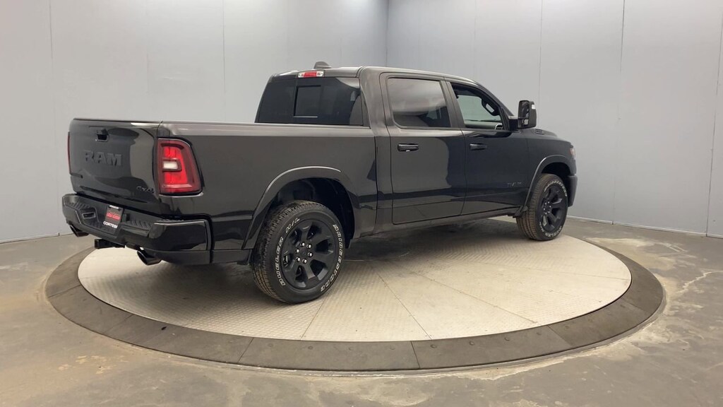 2025 Ram 1500 Big Horn photo 3