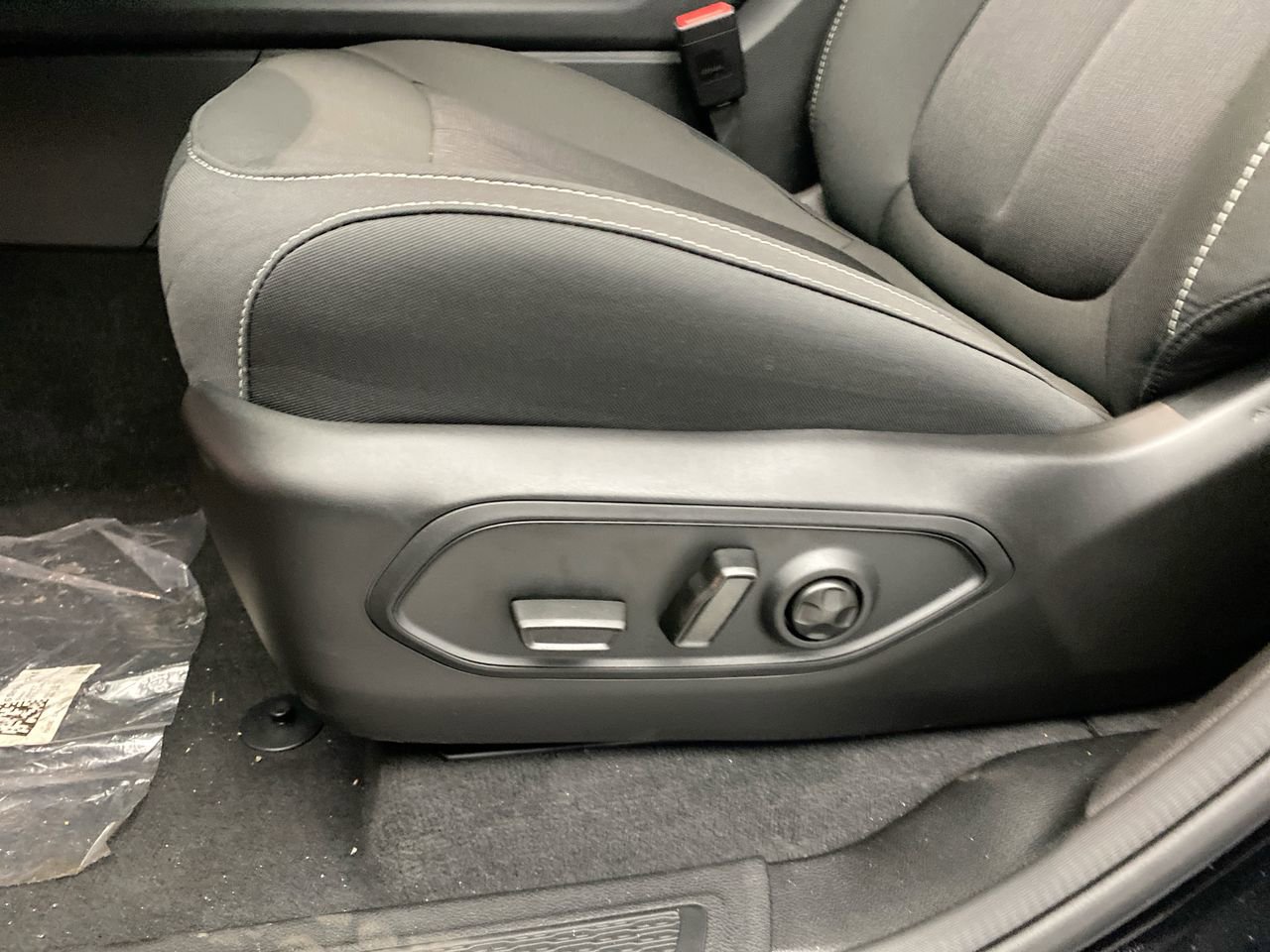 2025 Jeep Grand Cherokee Laredo - Photo 12