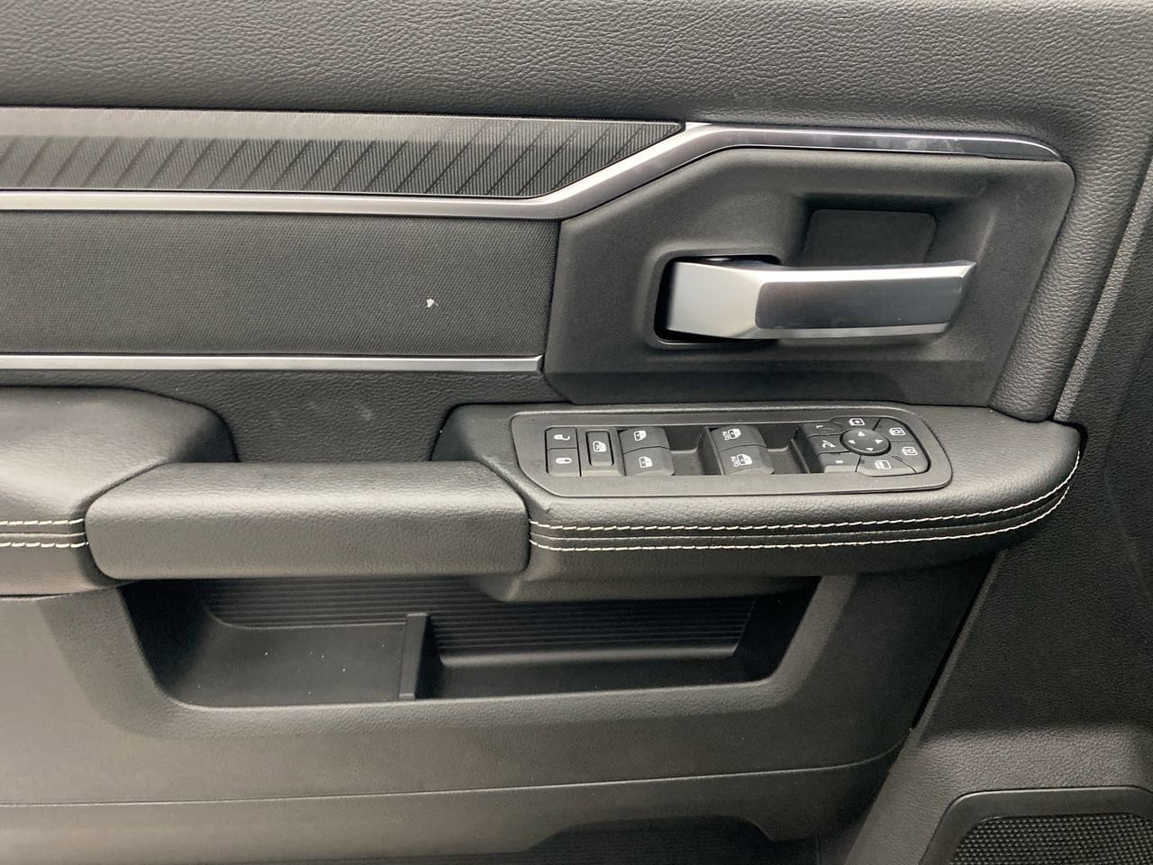 2026 RAM 2500 Big Horn - Photo 12