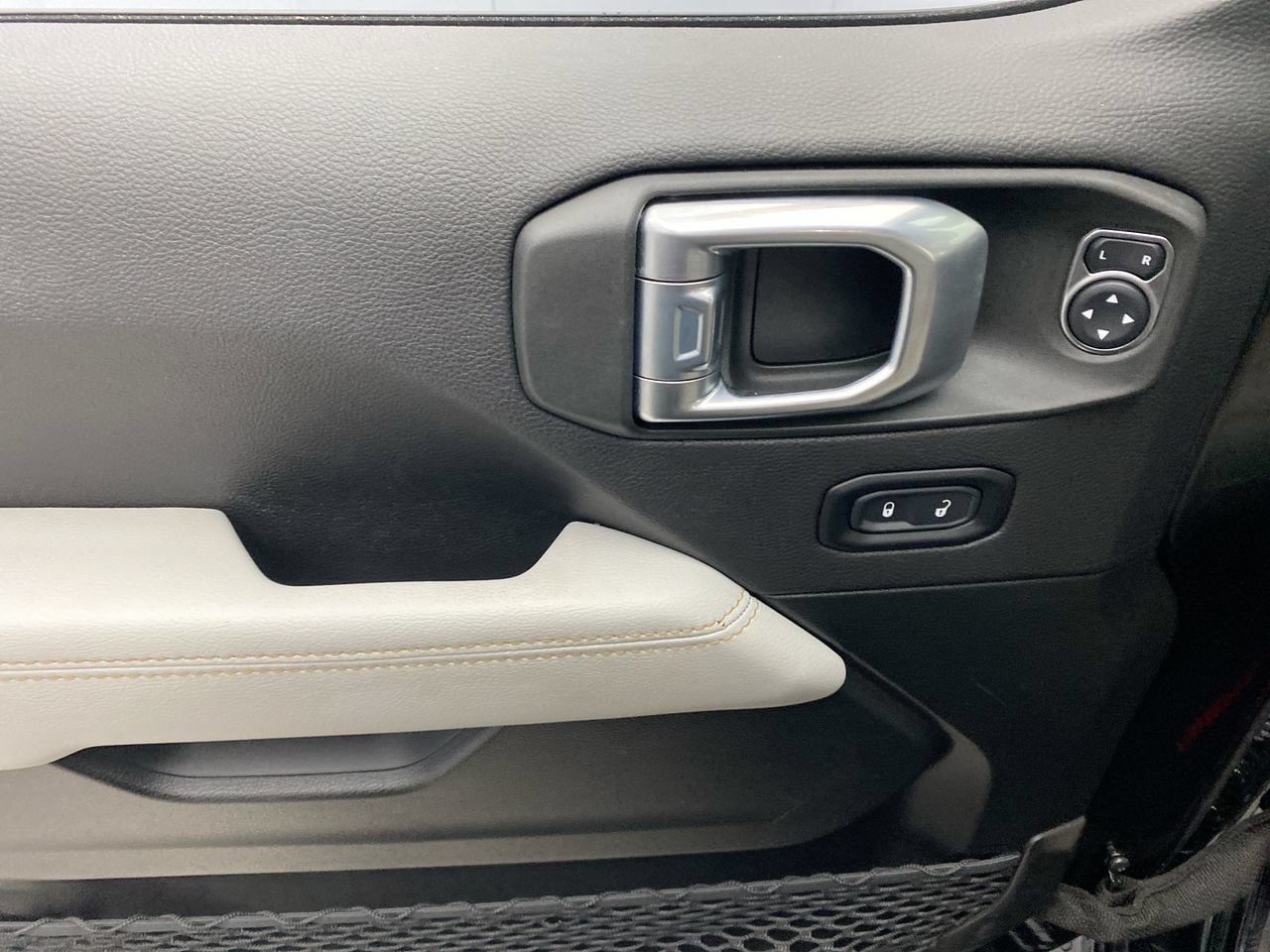 2022 Jeep Wrangler Unlimited High Altitude 4XE - Photo 12