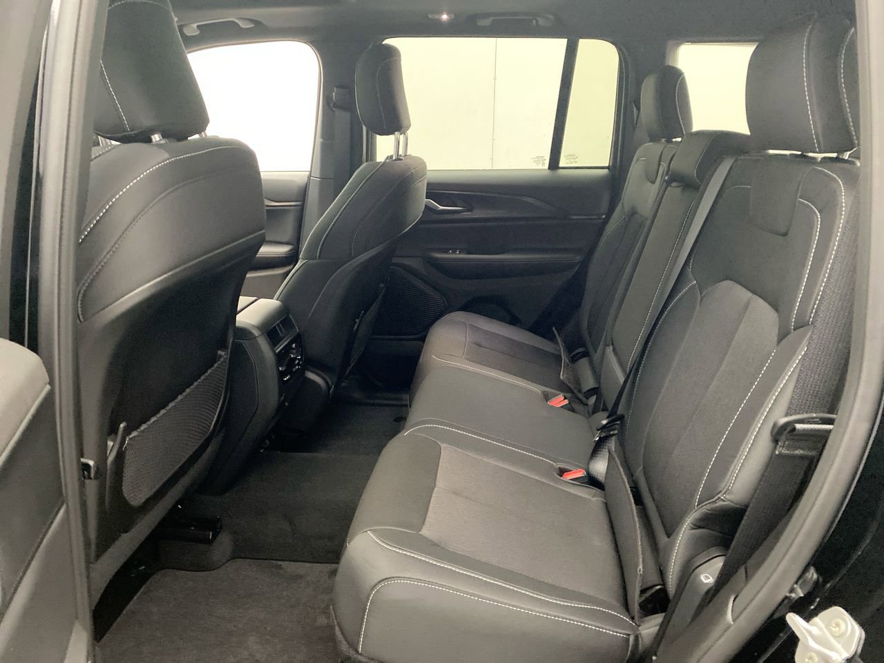 2025 Jeep Grand Cherokee Laredo - Photo 21