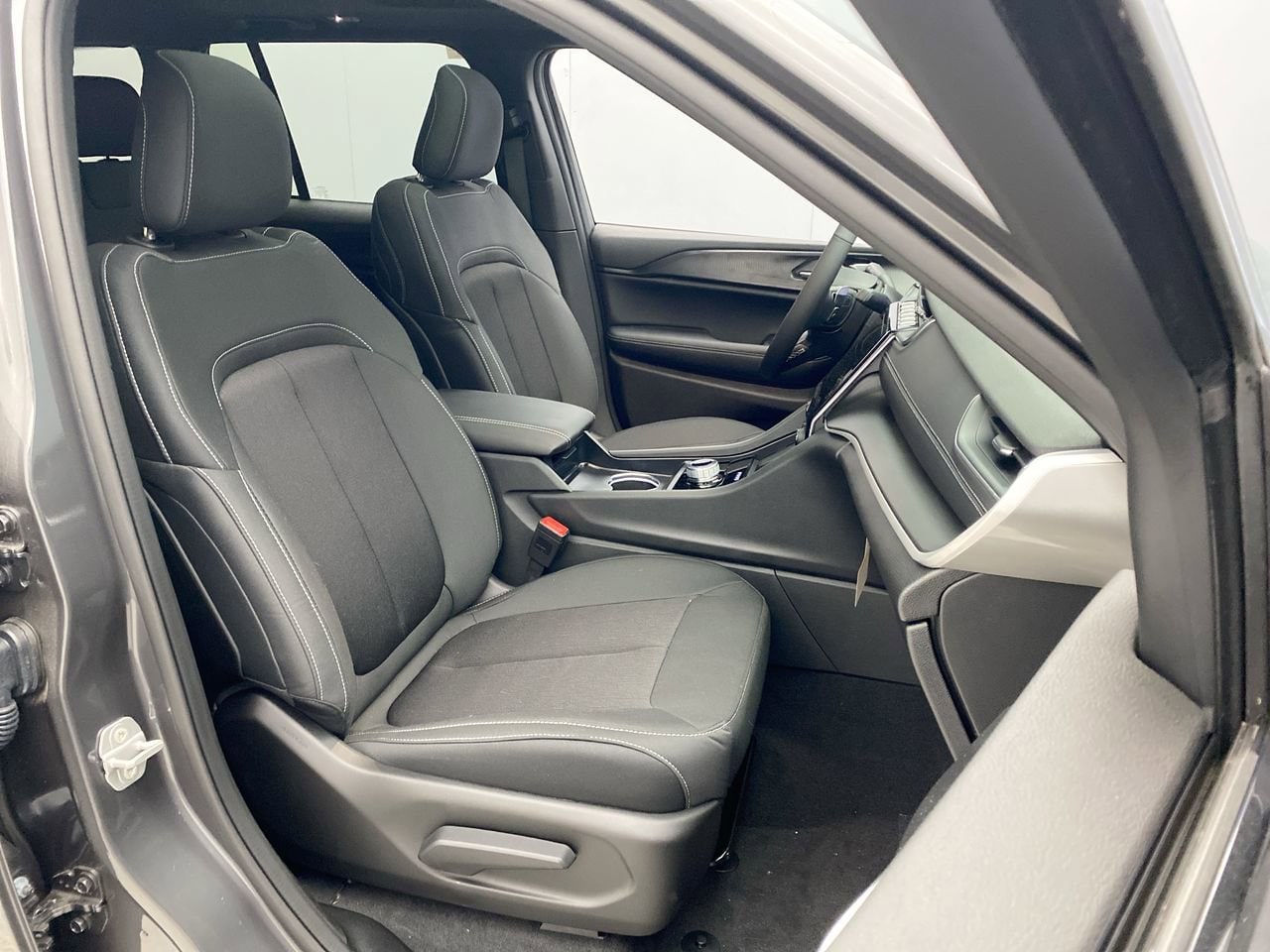 2025 Jeep Grand Cherokee Laredo - Photo 21