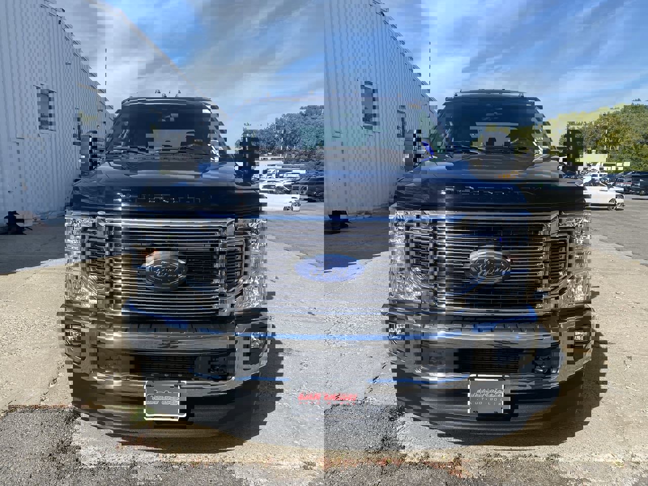 2022 Ford F-350 XLT photo 2