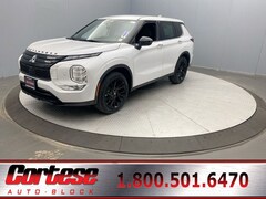 2023 Mitsubishi Outlander SE Black Edition SUV