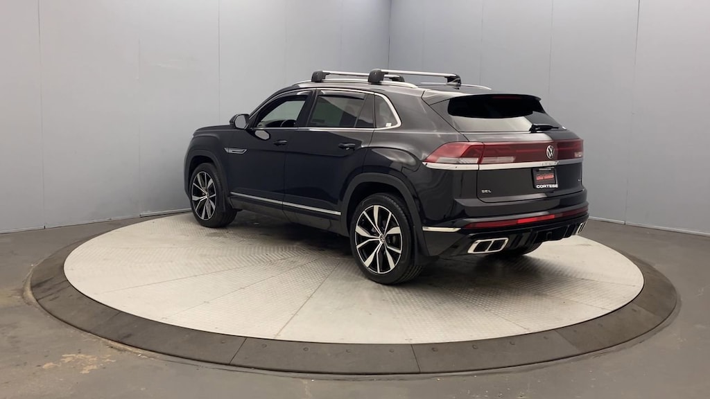 Used 2024 Volkswagen Atlas Cross Sport 2.0T SEL Premium R-Line SUV