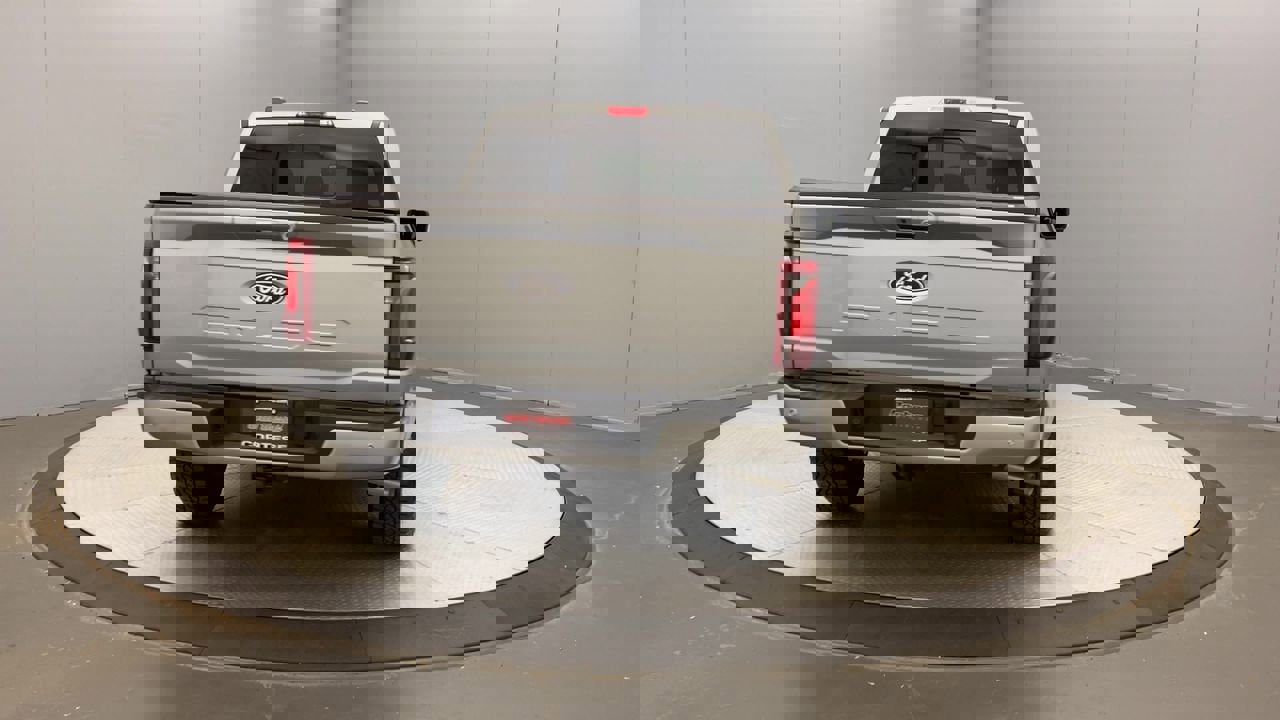2025 Ford F-150 XLT photo 3