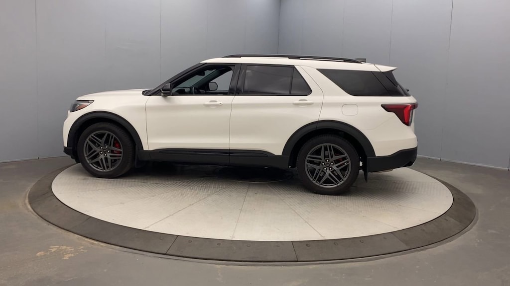 Used 2025 Ford Explorer ST SUV