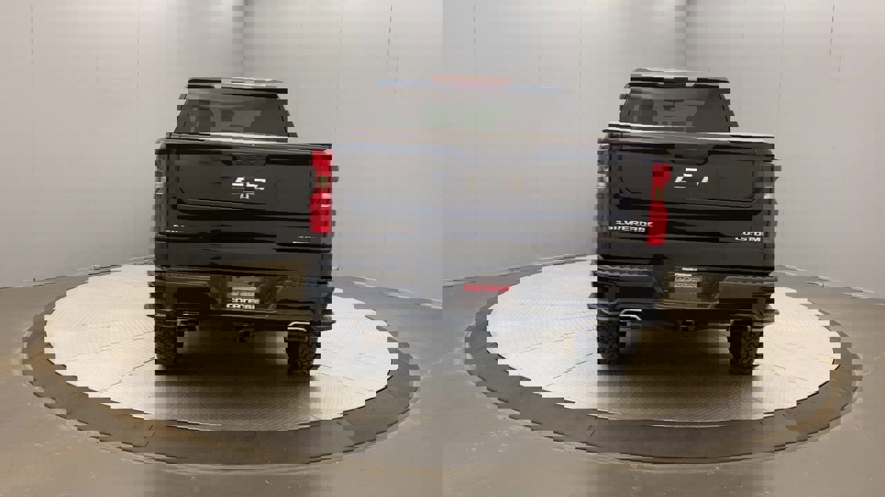 2021 Chevrolet Silverado 1500 Custom Trail Boss photo 4
