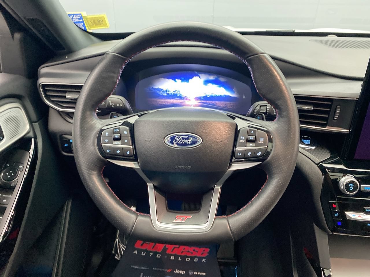 2024 Ford Explorer ST - Photo 15