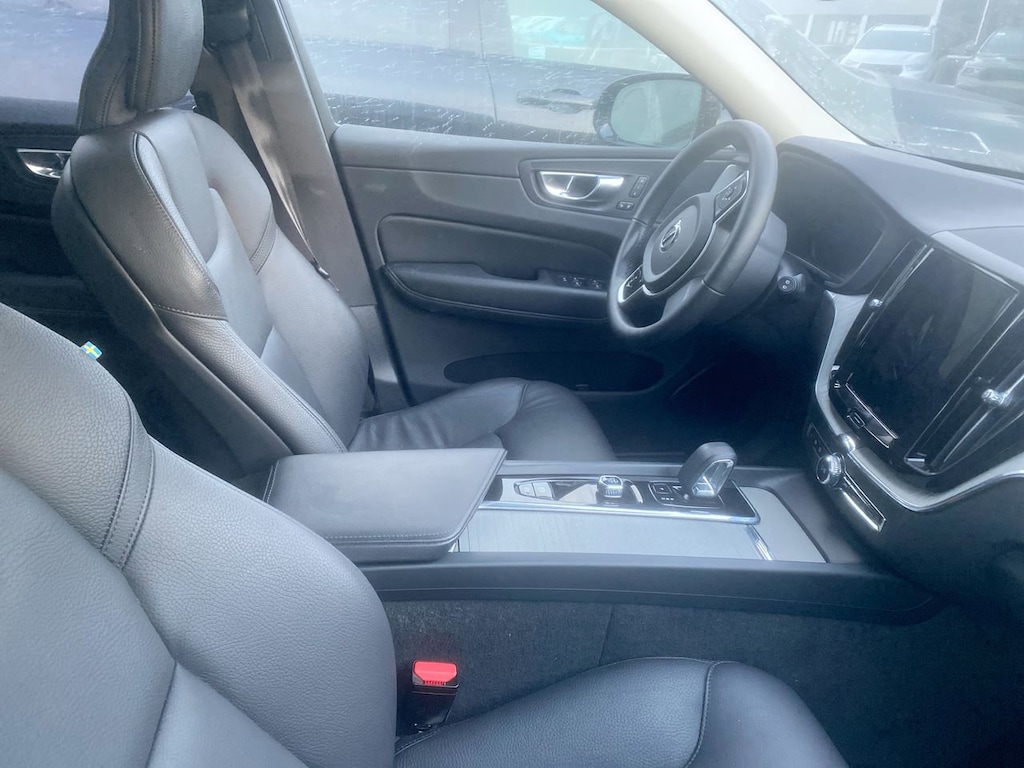 Used 2025 Volvo XC60 Plus SUV