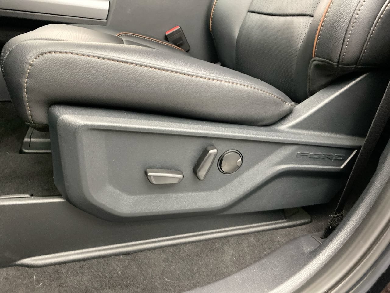 2026 Ford F-350 Super Duty Lariat - Photo 13