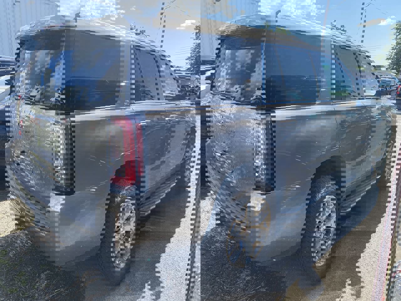 2019 Gmc Yukon SLE photo 3