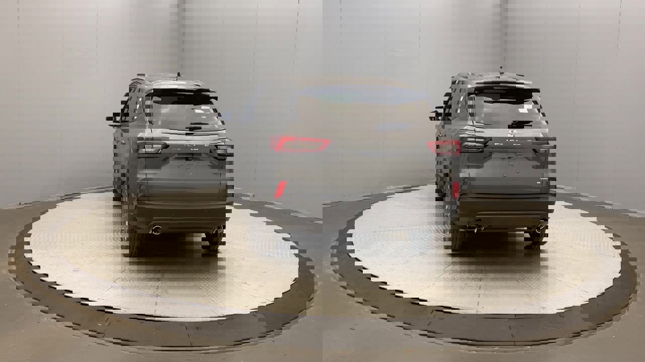 2025 Ford Escape ST-Line photo 4