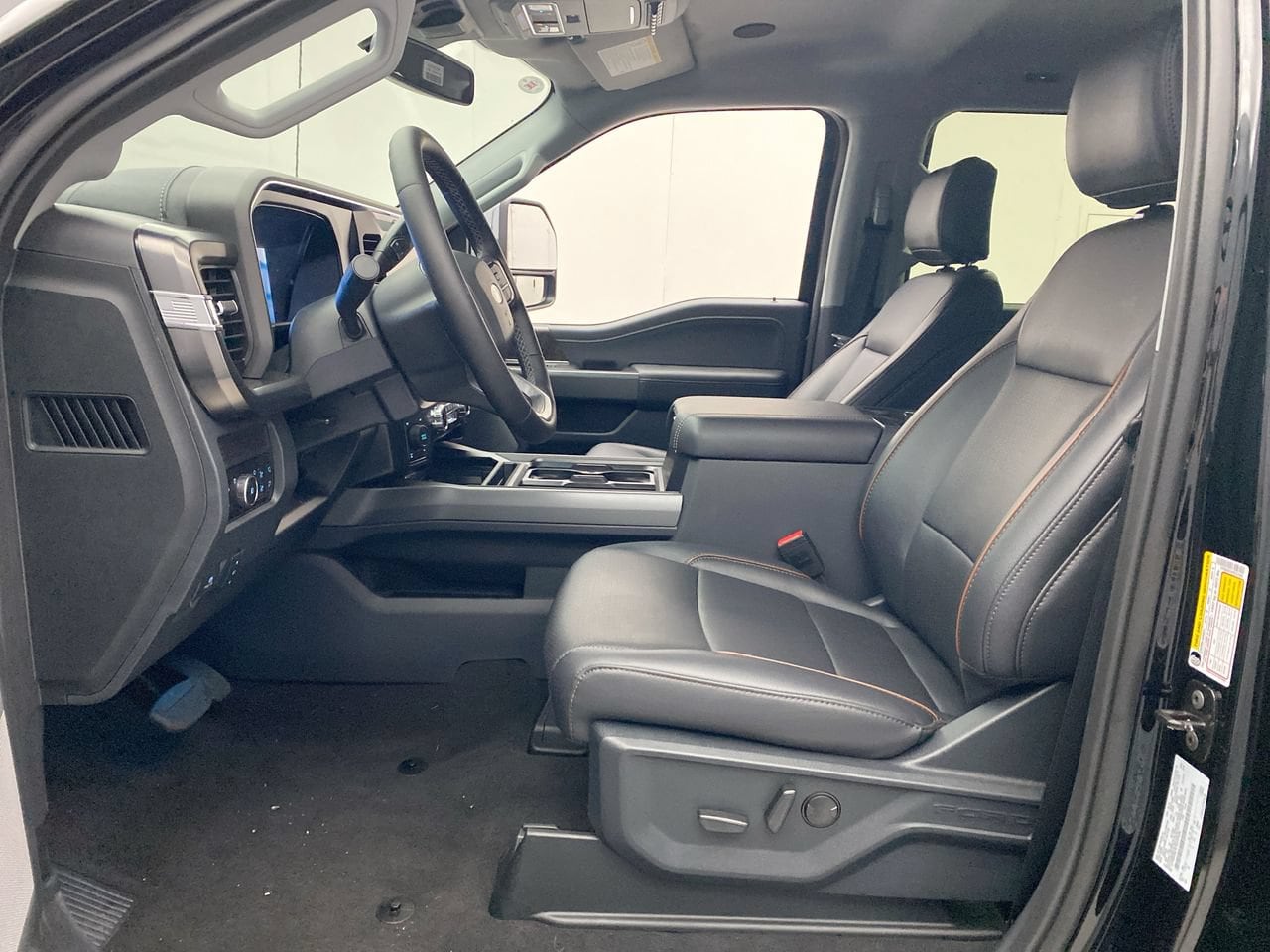 2026 Ford F-350 Super Duty Lariat - Photo 14