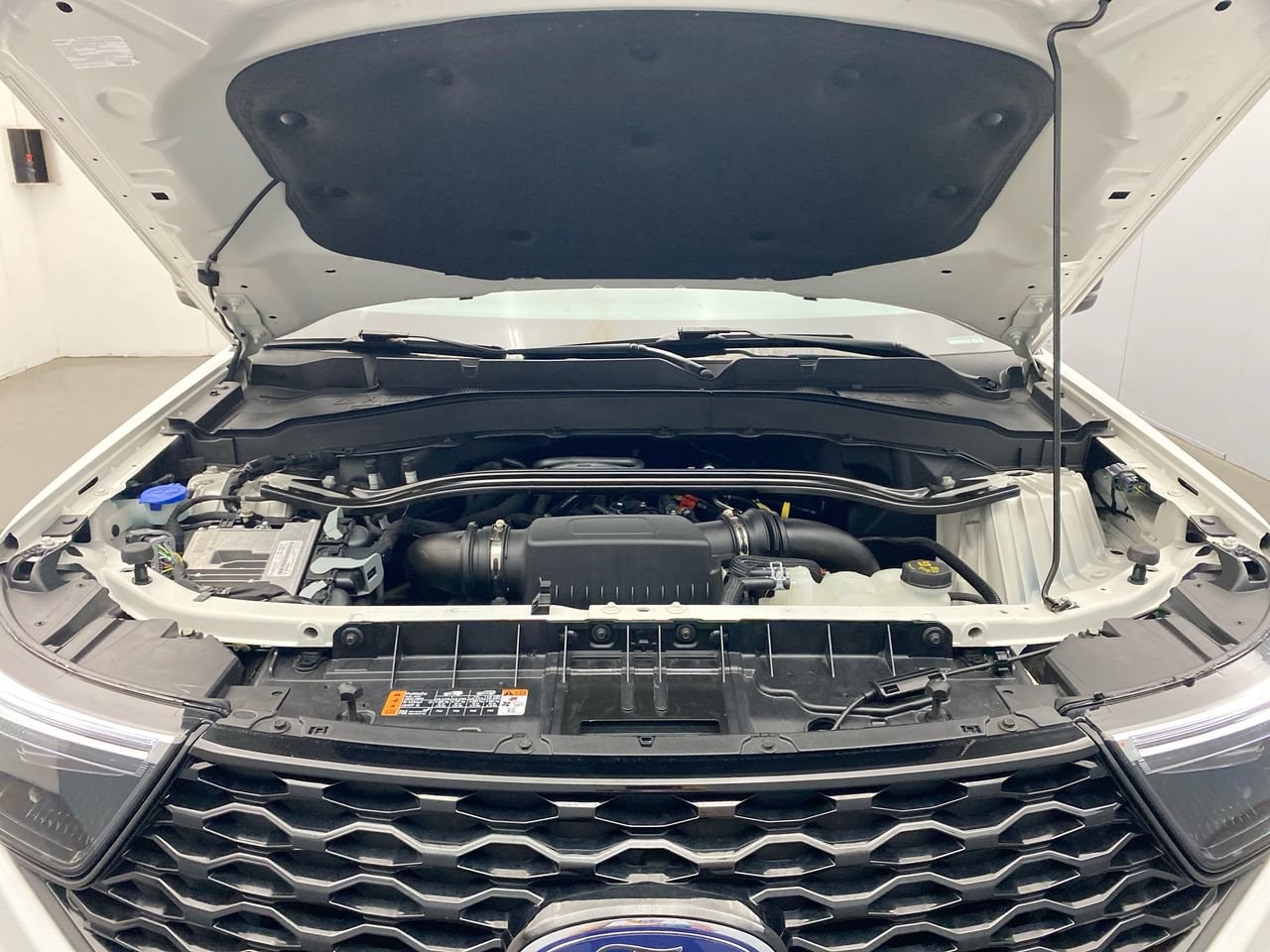 2024 Ford Explorer ST - Photo 10