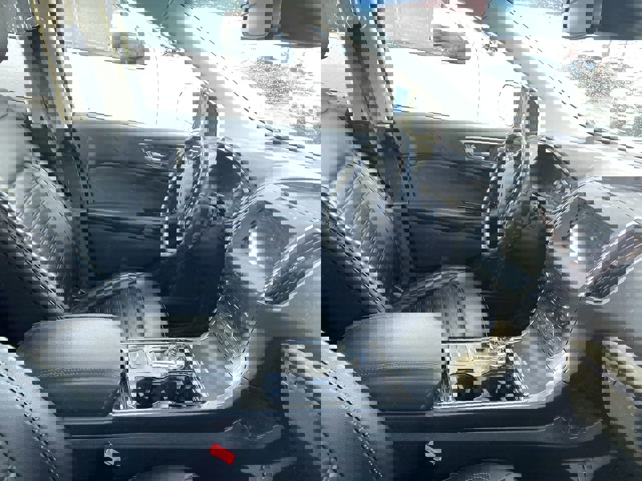 2020 Ford Edge SEL photo 4