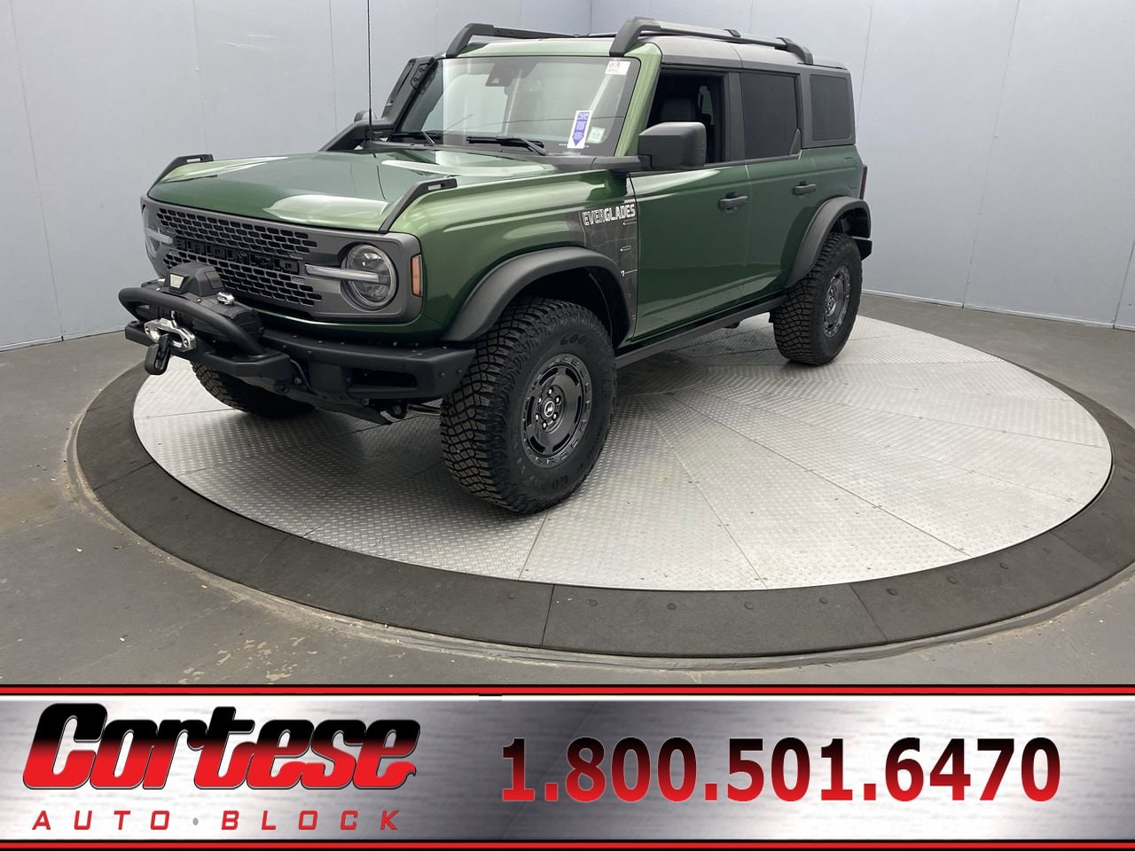 2024 Ford Bronco 4-Door Everglades's photo
