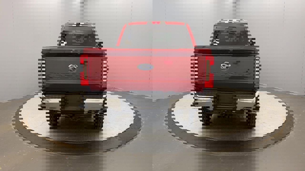 2026 Ford F-350 Lariat photo 4