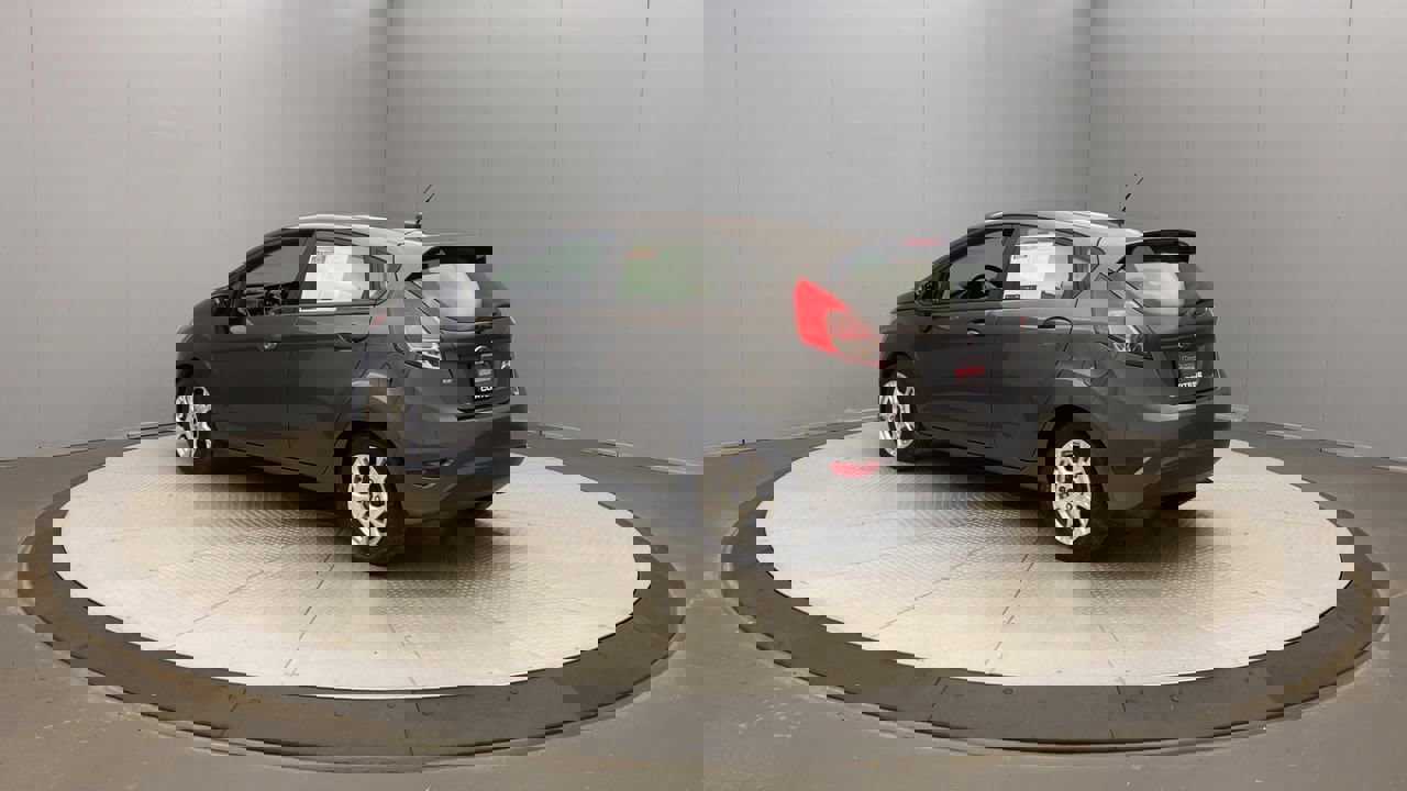 2016 Ford Fiesta SE photo 3