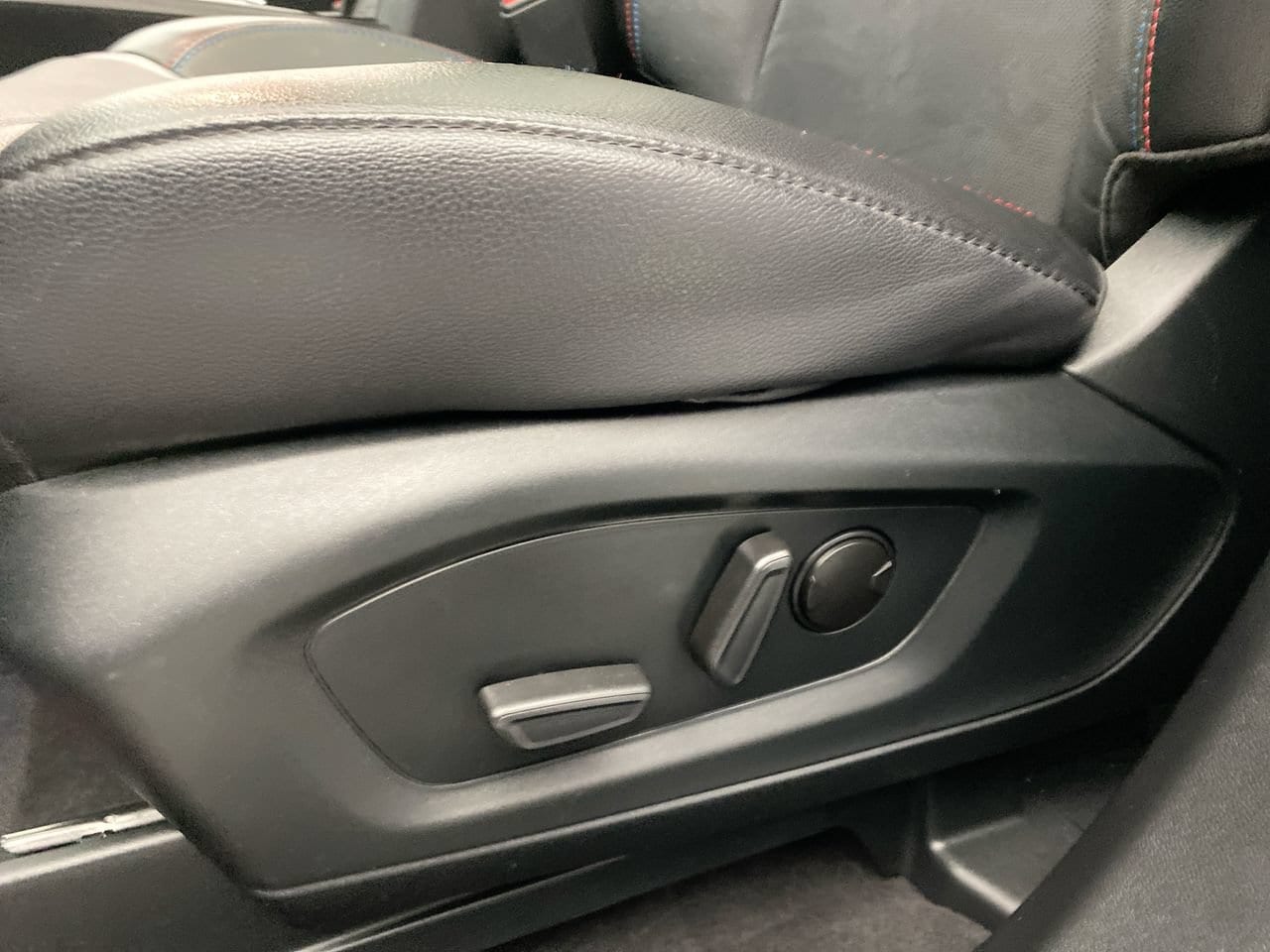 2024 Ford Explorer ST - Photo 12