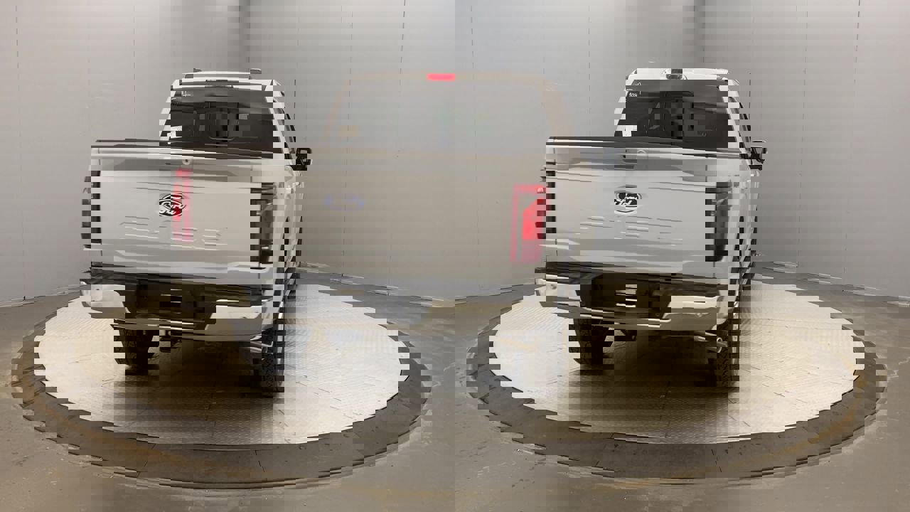 2025 Ford F-150 XLT photo 4