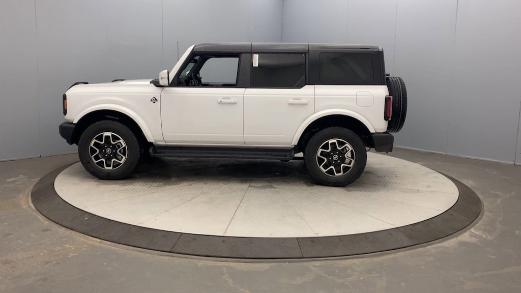 New 2025 Ford Bronco Outer Banks Convertible