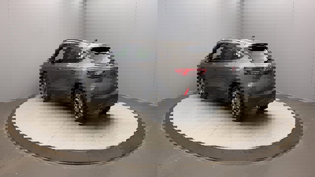 2025 Ford Escape ST-Line photo 3