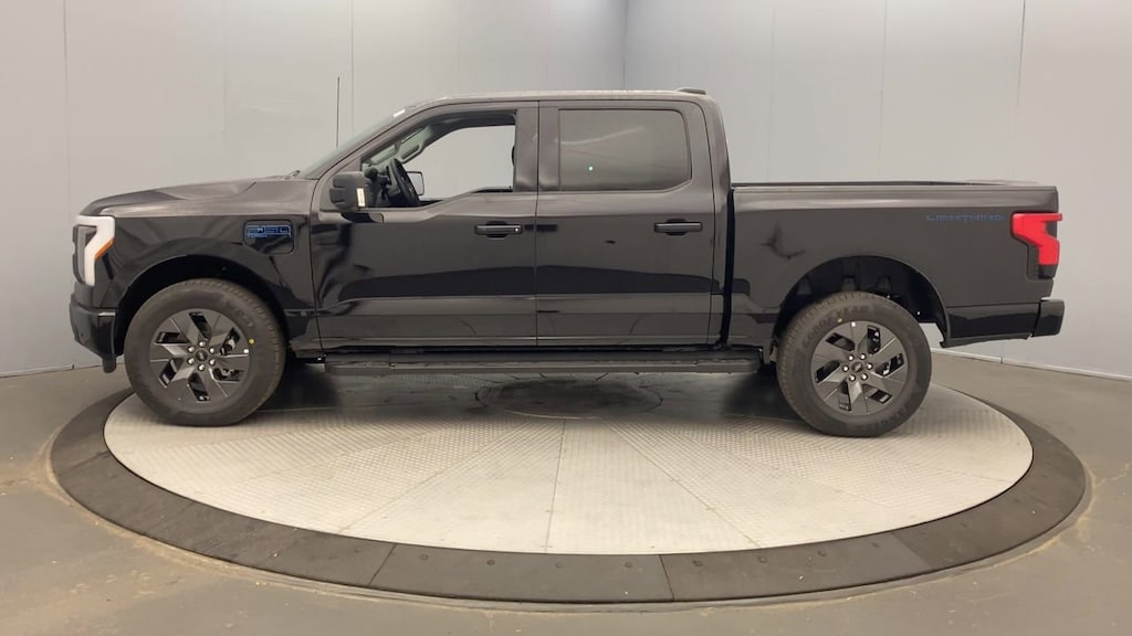 New 2025 Ford F-150 Lightning Flash TRUCK