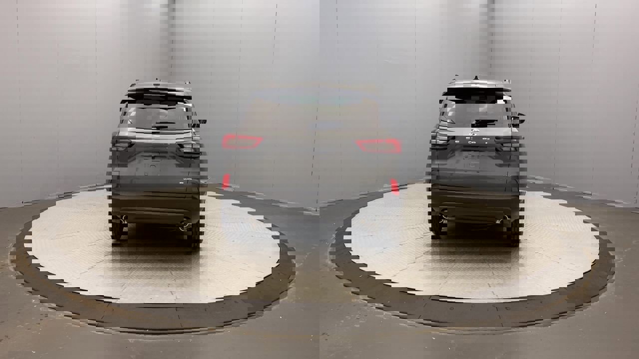 2025 Ford Escape ST-Line photo 4
