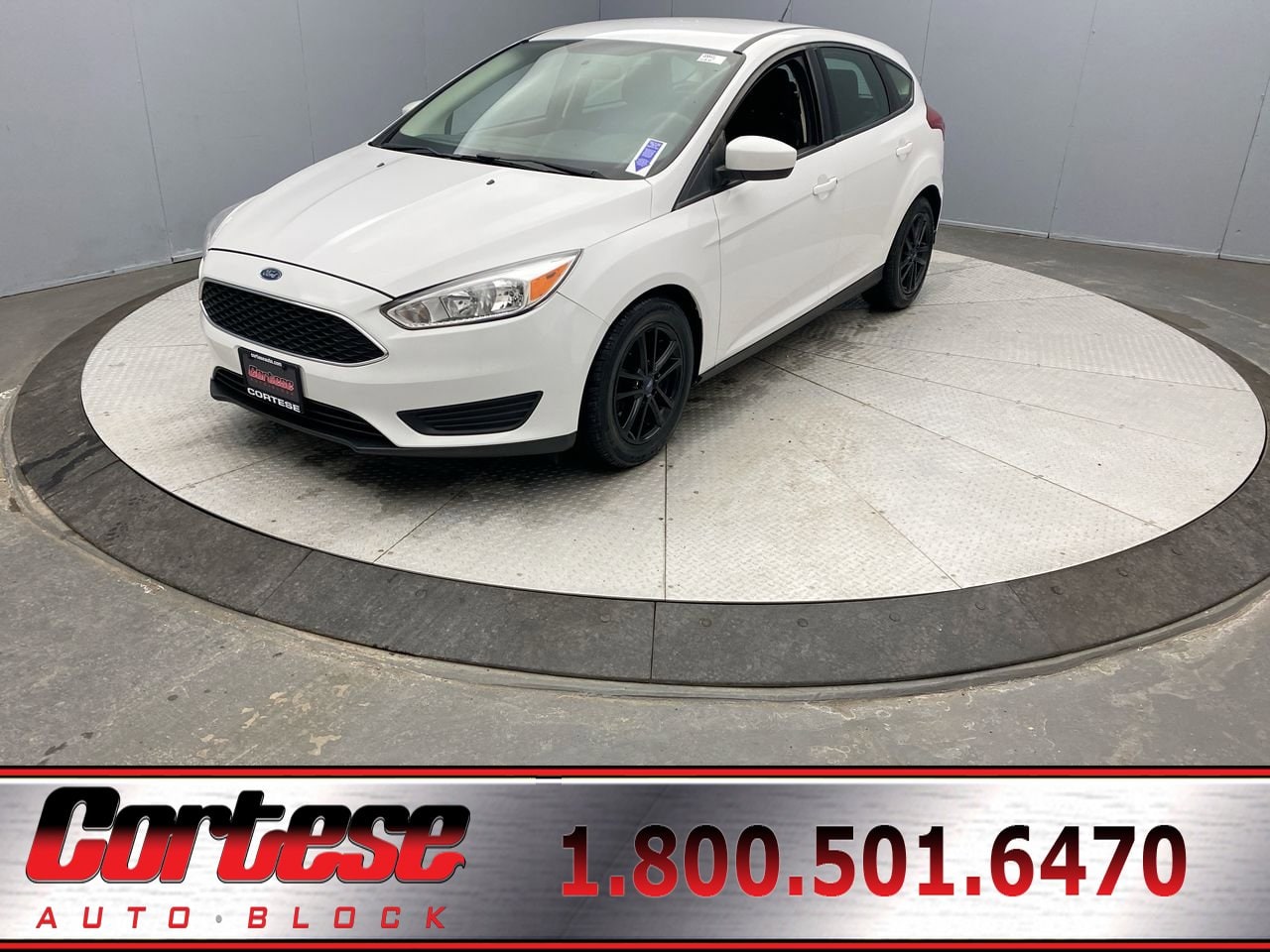 2018 Ford Focus SE's photo