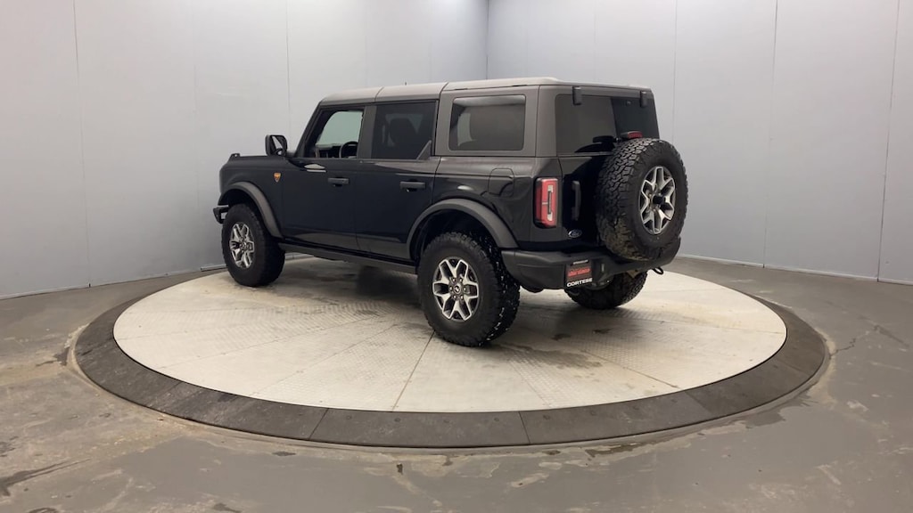 Used 2024 Ford Bronco Badlands SUV