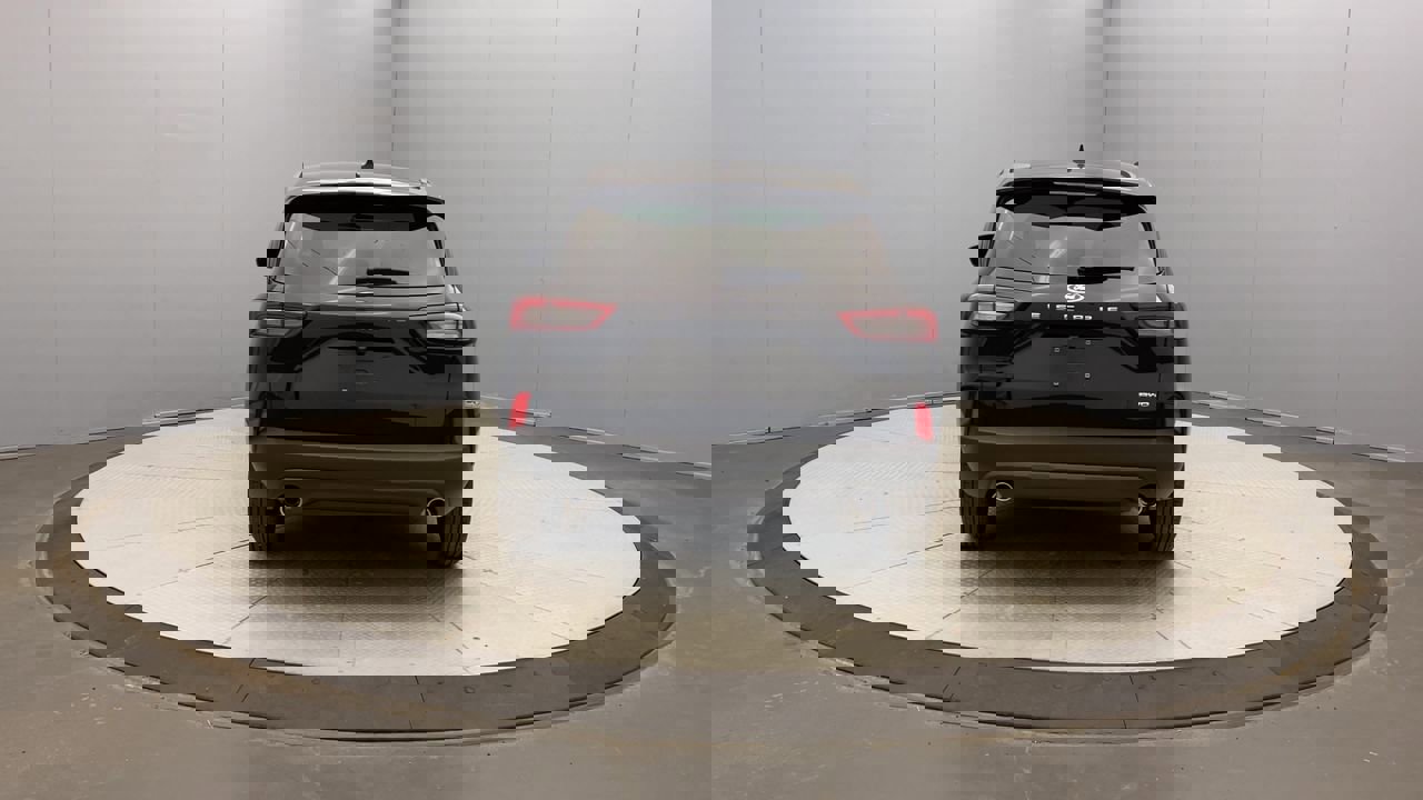 2025 Ford Escape ST-Line photo 4