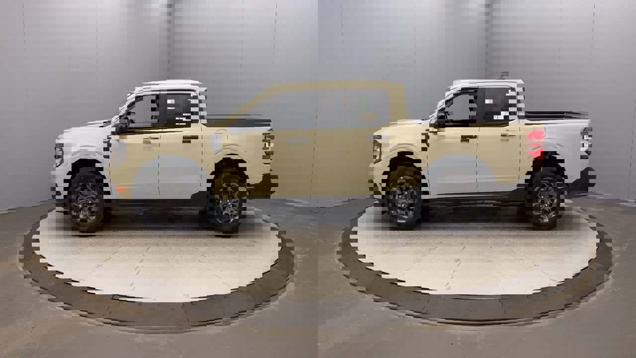 2025 Ford Maverick XLT photo 2