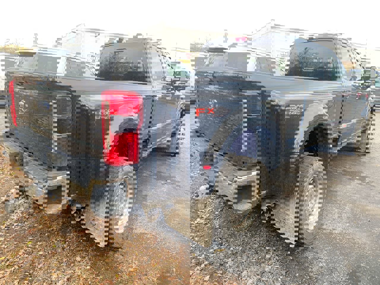 2023 Ford F-450 Lariat photo 3