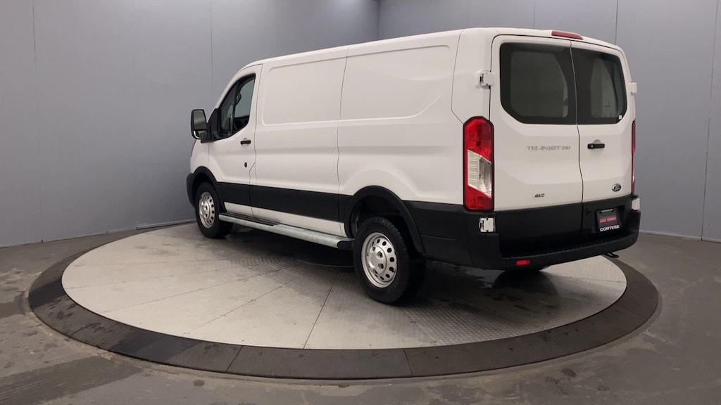 2024 Ford Transit Cargo Van photo 3