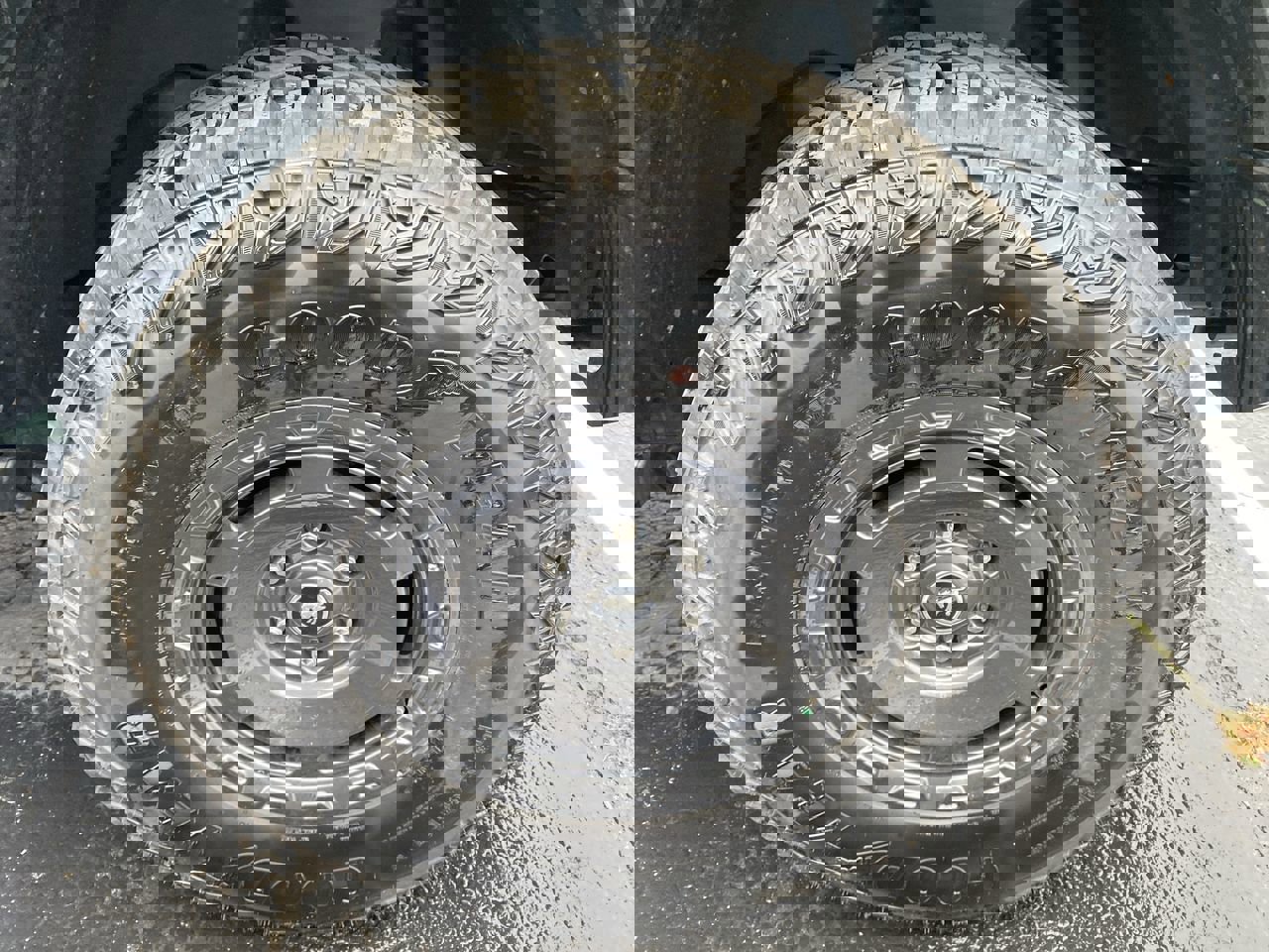 2024 Ford Bronco Everglades photo 2