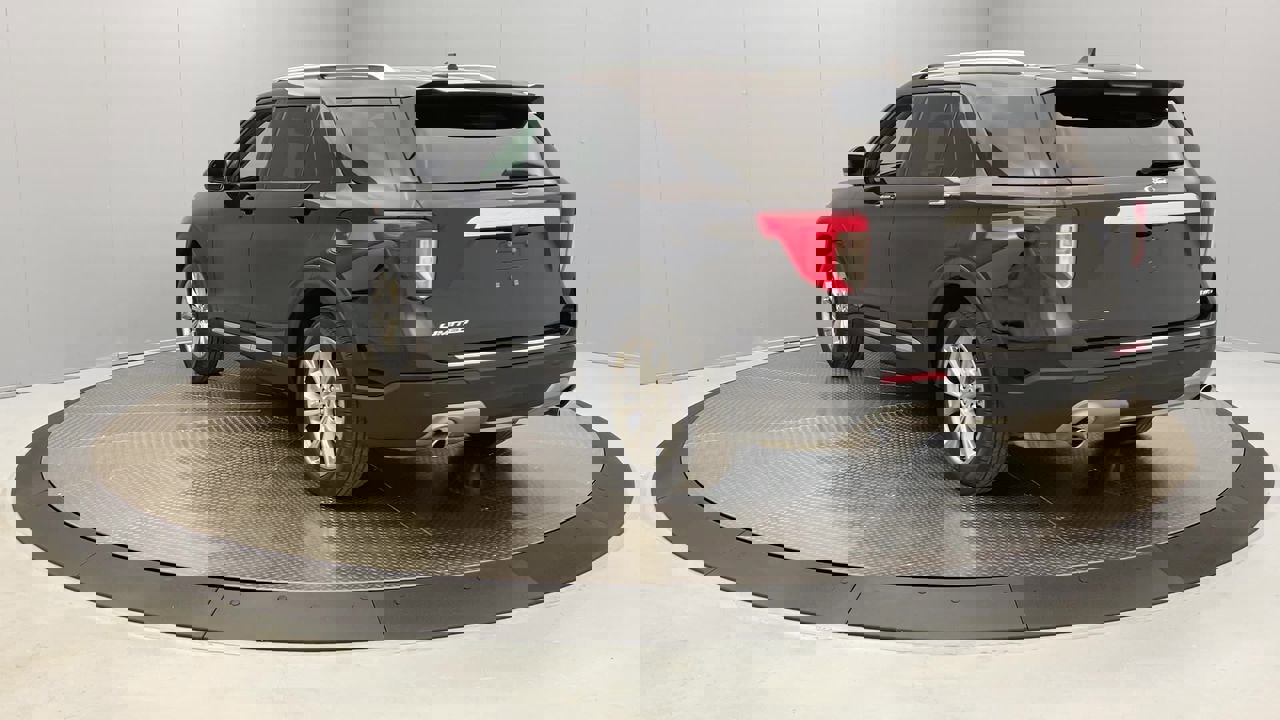 2021 Ford Explorer Limited photo 2