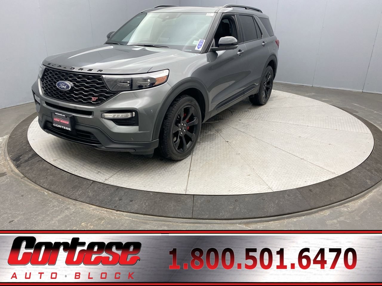 2023 Ford Explorer ST's photo