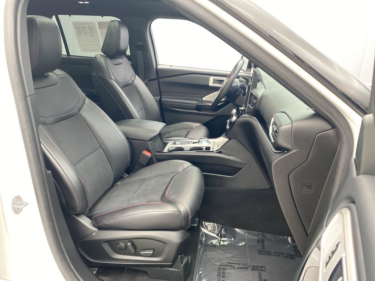 2024 Ford Explorer ST - Photo 23