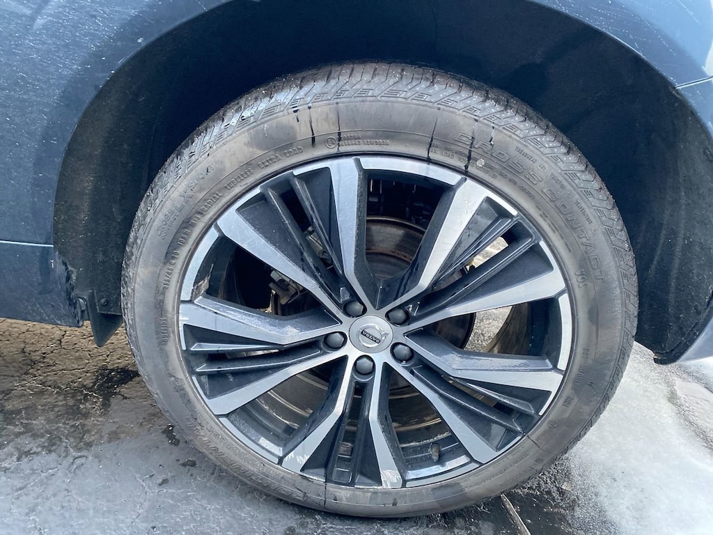 Used 2025 Volvo XC60 Plus SUV