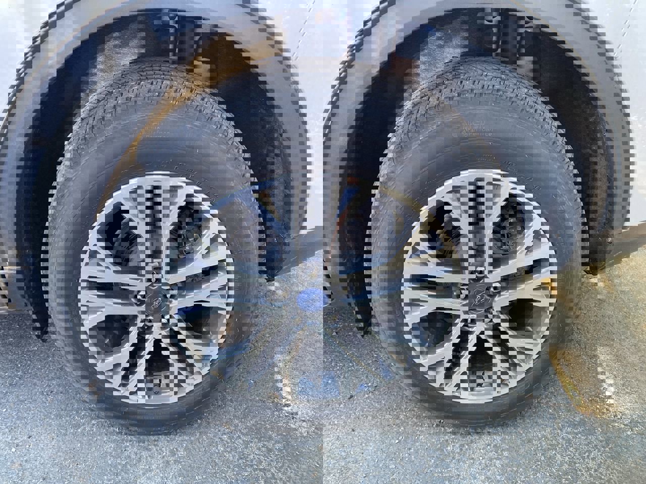 2021 Ford Escape SEL photo 2