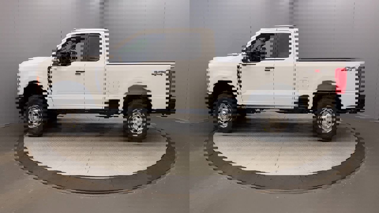 2026 Ford F-250 XL photo 2