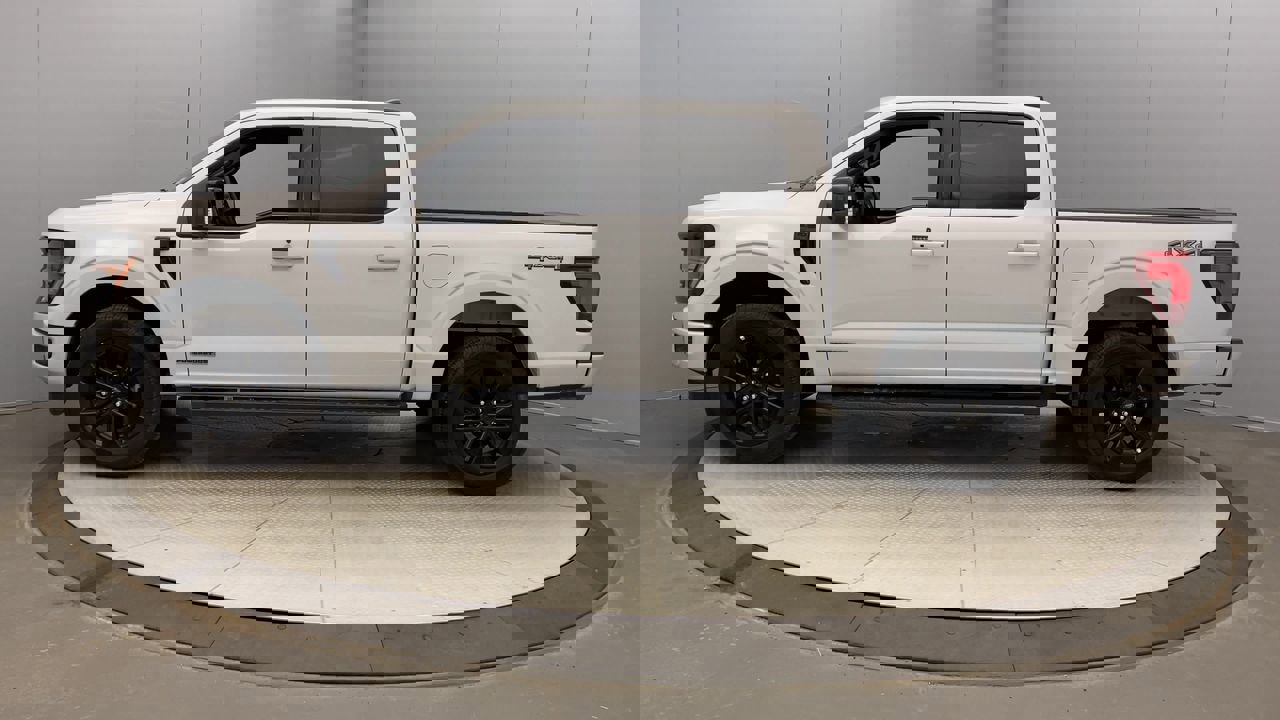 2025 Ford F-150 XLT photo 2