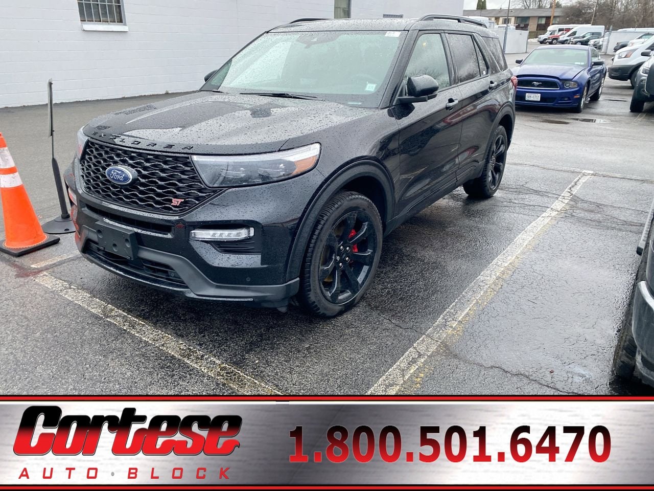 2023 Ford Explorer ST's photo