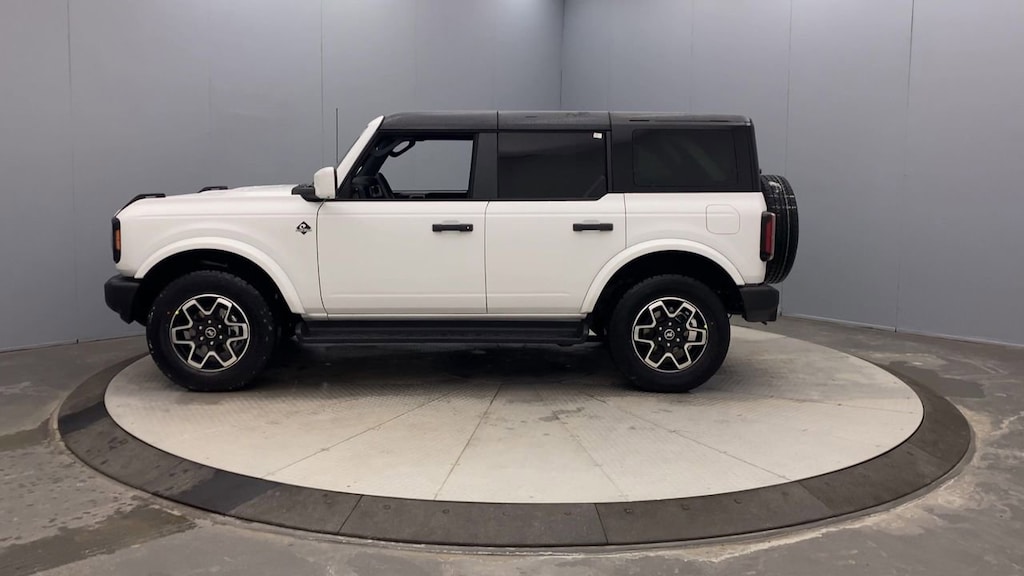 New 2026 Ford Bronco Outer Banks Convertible