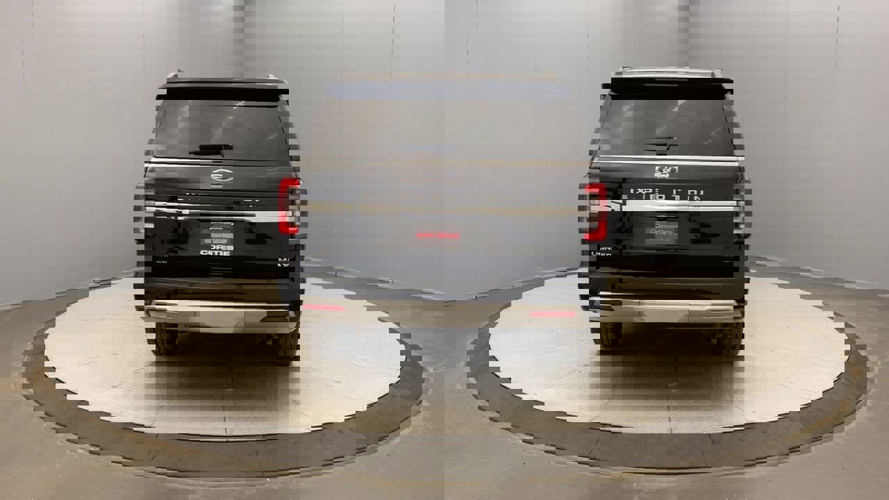 2023 Ford Expedition MAX Limited photo 4