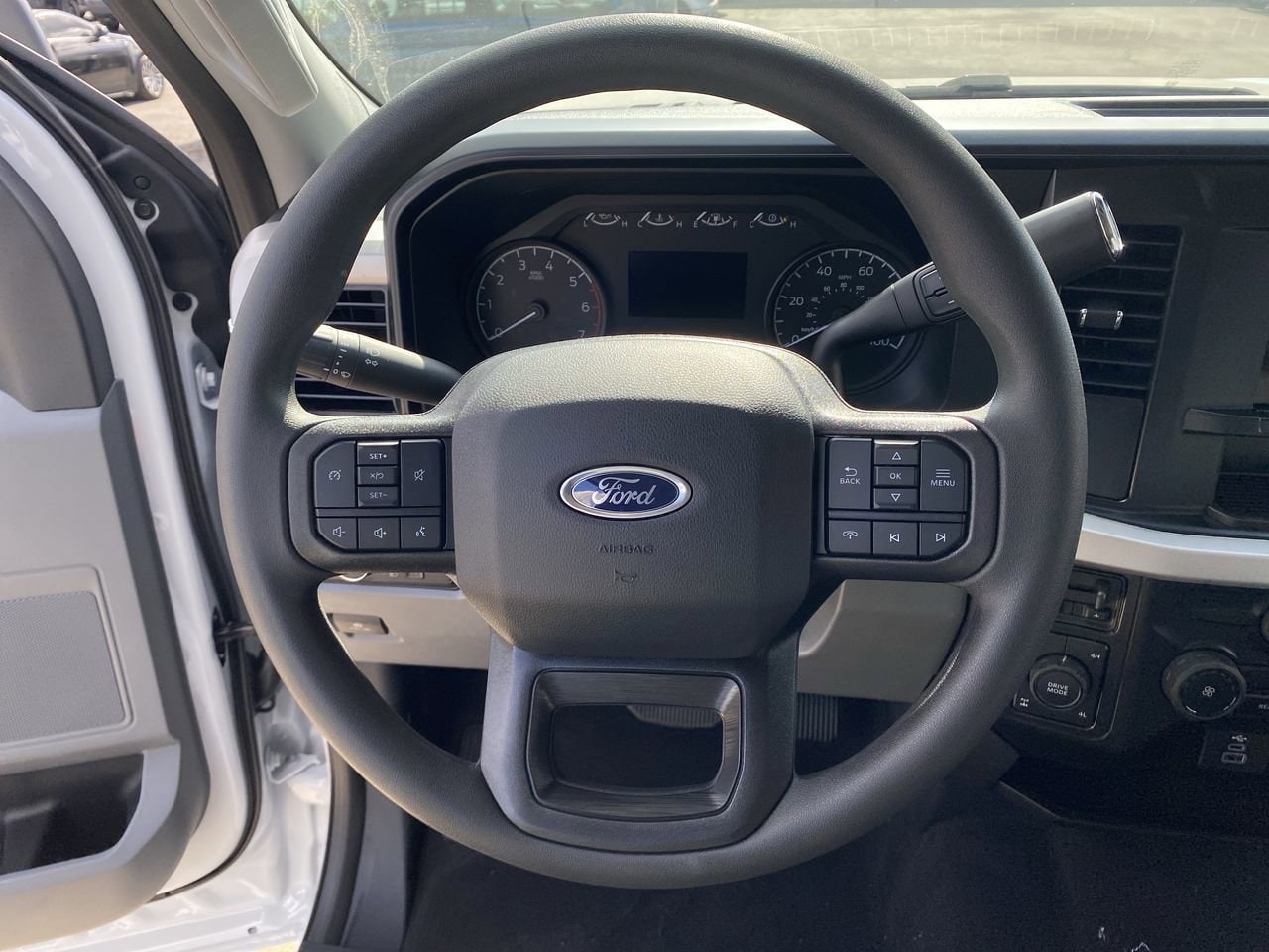2026 Ford F-350 Super Duty XL - Photo 16