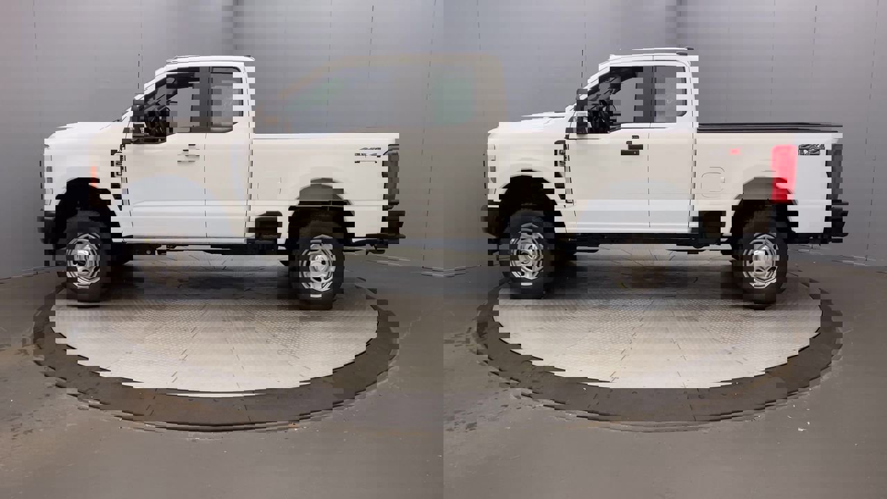 2026 Ford F-250 XL photo 2