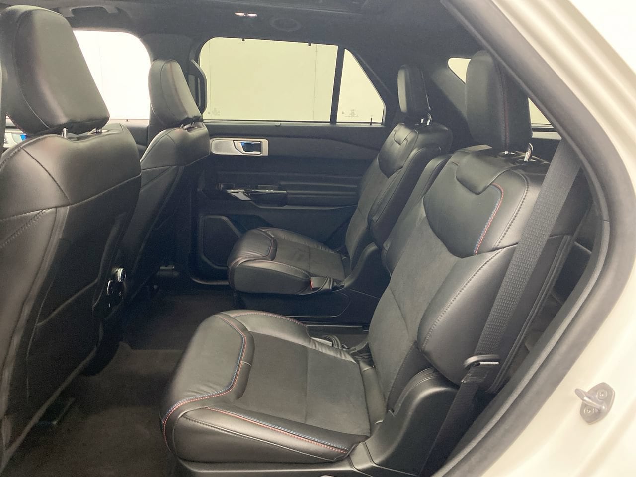 2024 Ford Explorer ST - Photo 24