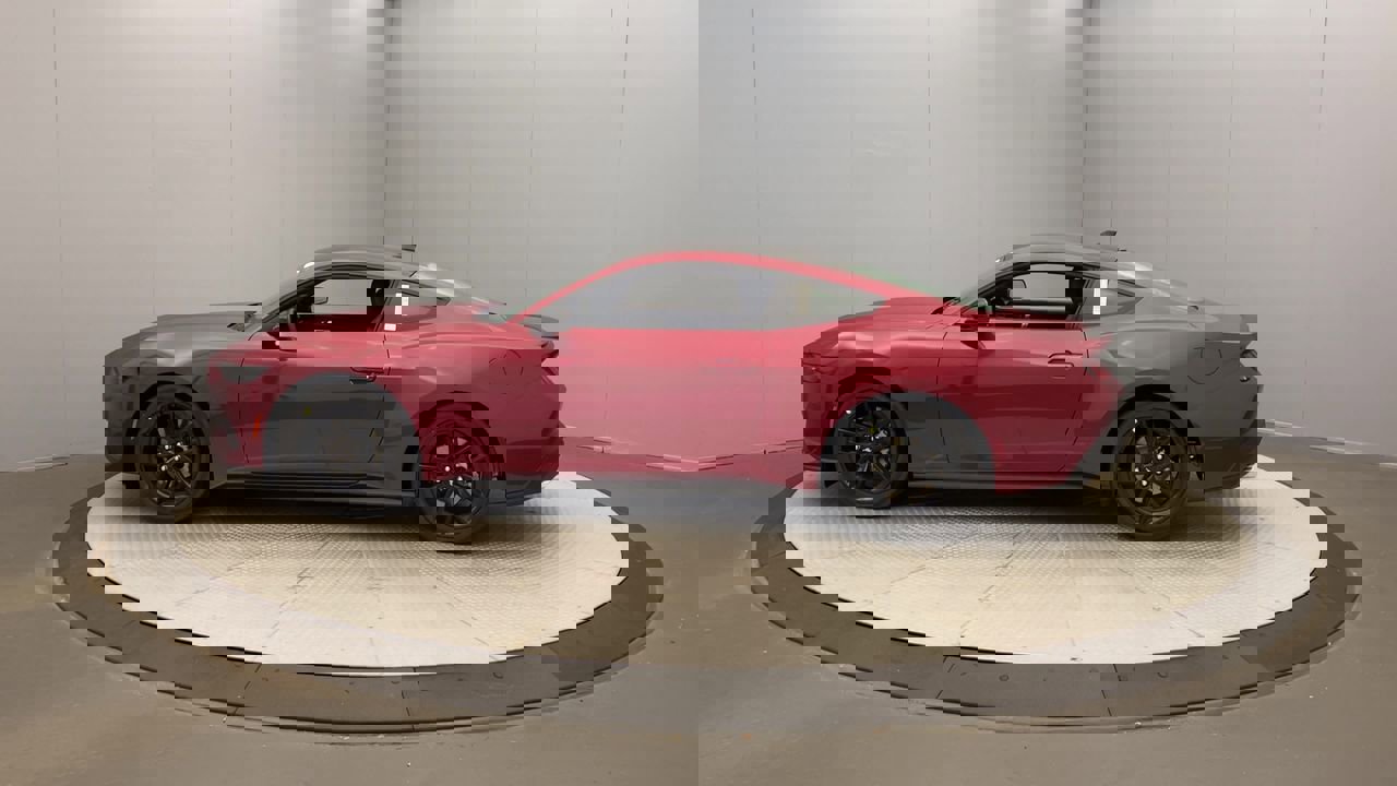 2025 Ford Mustang EcoBoost Premium photo 2
